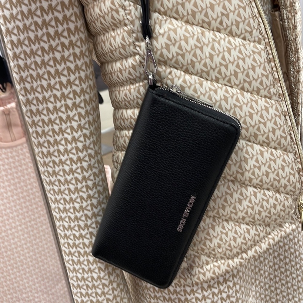 MICHAEL KORS LARGE TRAVEL CONTINENTAL WRISTLET WALLET PHONEHOLDER BLACK /Silve - Picture 14 of 16